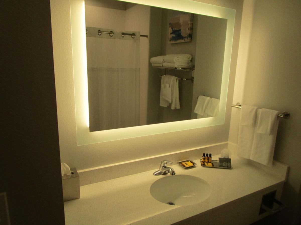 Reddy Hotel Bonham المظهر الخارجي الصورة